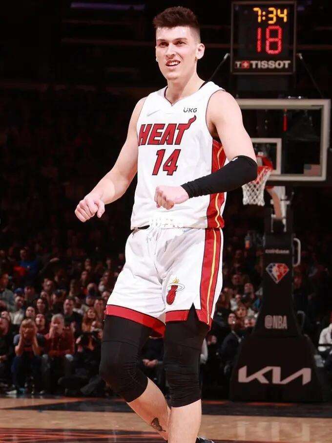 價被萊斯特 價被萊斯特