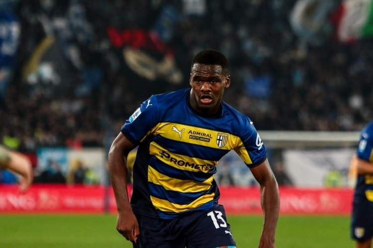 脚步移动并 脚步移动并