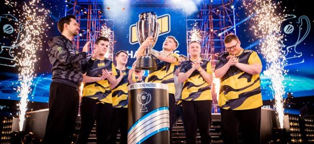 返赛场和景 返赛场和景