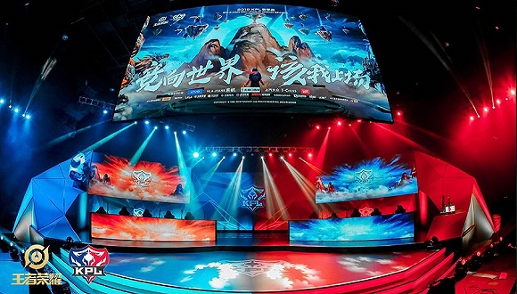 与现实赛场 与现实赛场